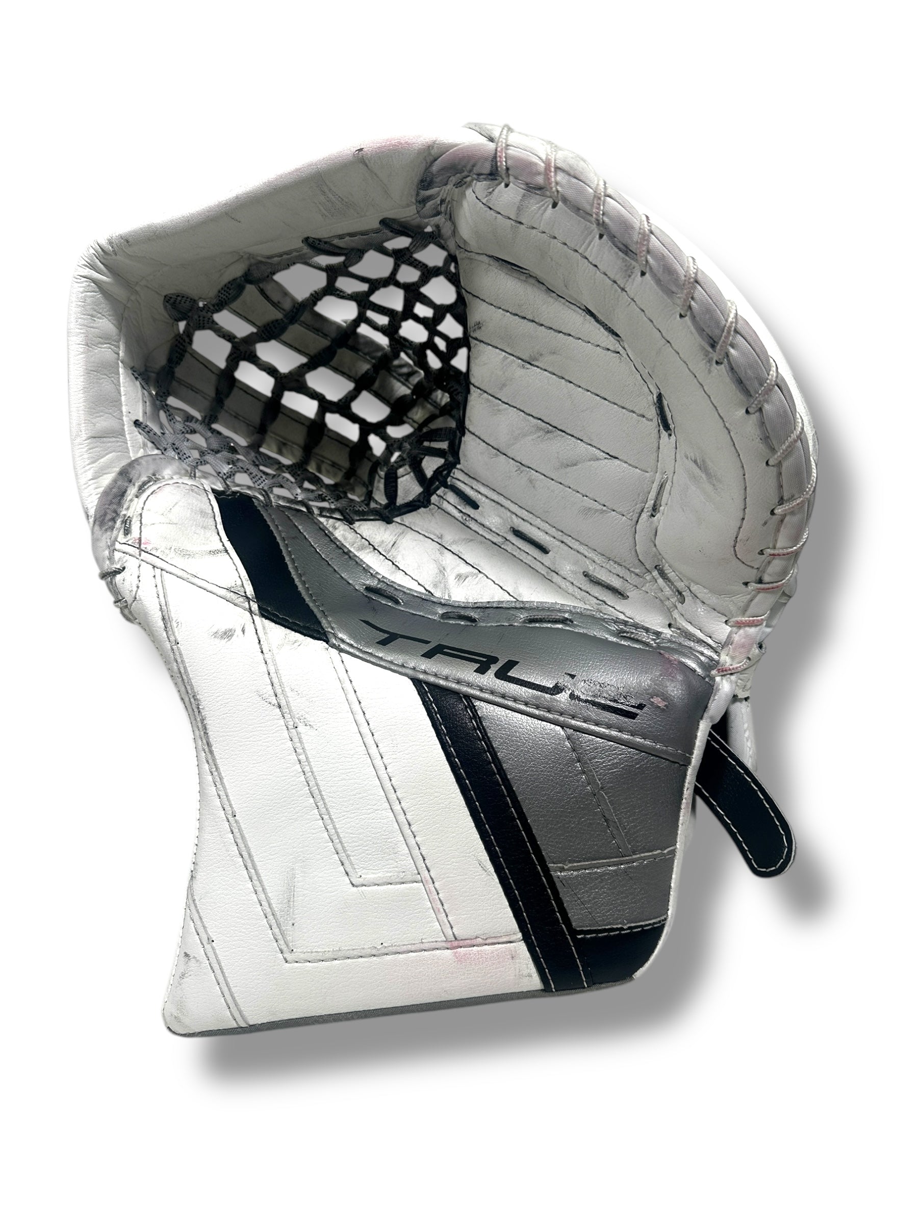 Darcy Kuemper Game-Used TRUE Glove & Blocker - Photo-Matched