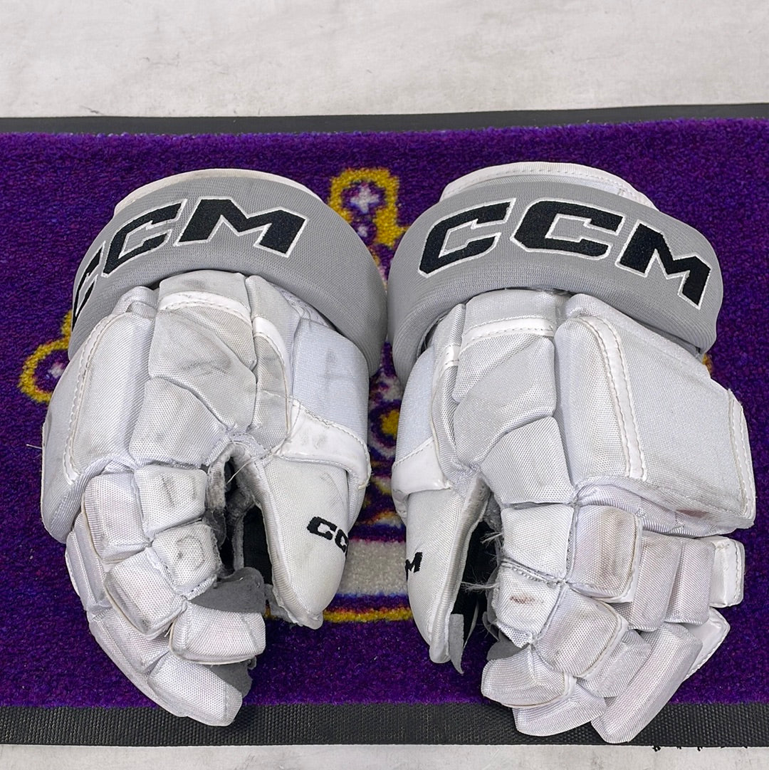 Gabe Vilardi 22-23 Alternate Gloves