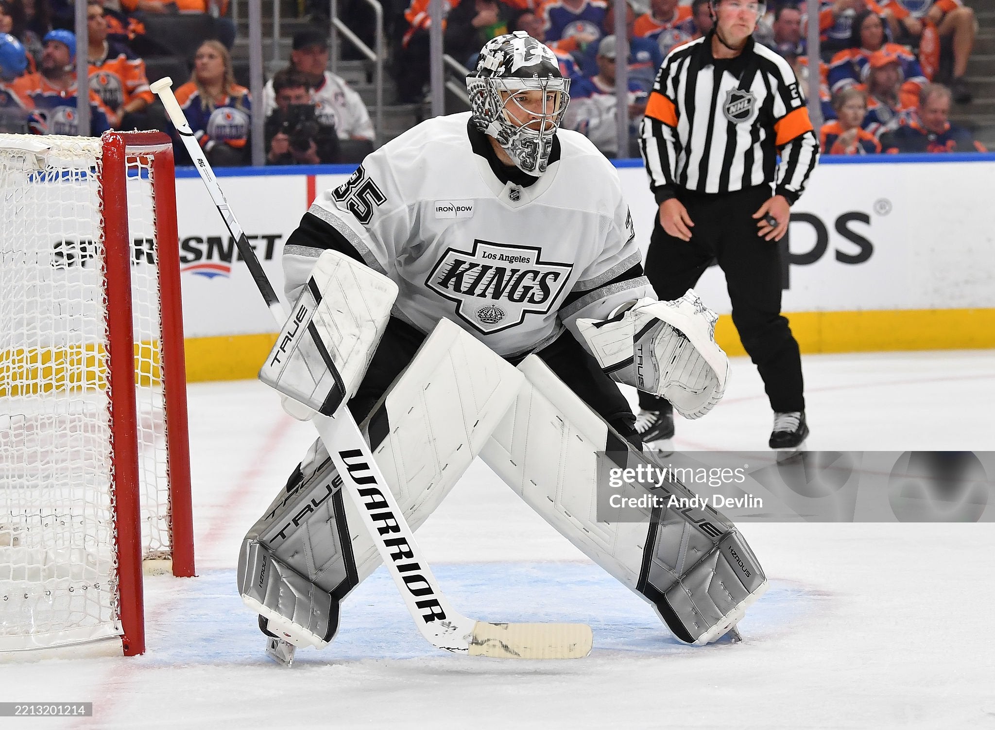 Darcy Kuemper Photo-Matched Game-Used Leg Pads (4/21/2025-5/1/2025)