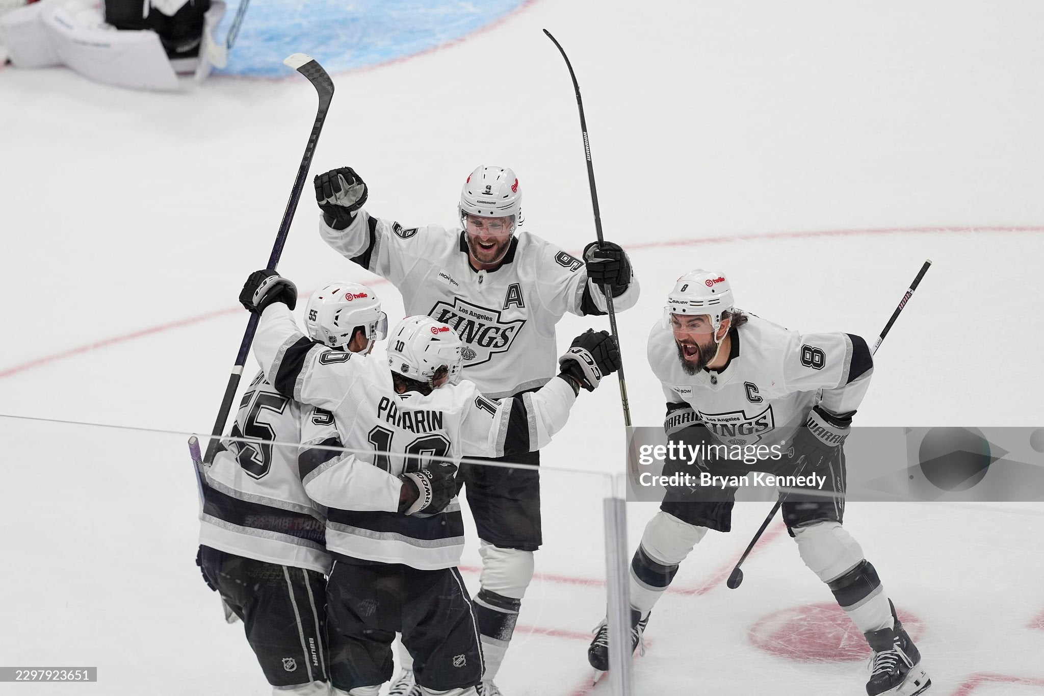 Adrian Kempe Game-Used Gloves (Photo-Matched 9/30-10/06/2026)